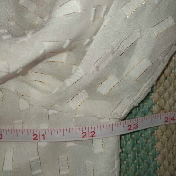 Tahari Sheer Cream Top Size Large - Picture 12 of 13